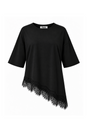 Akacia T-shirt fra Sassy Copenhagen er en feminin og moderne T-shirt - packshot