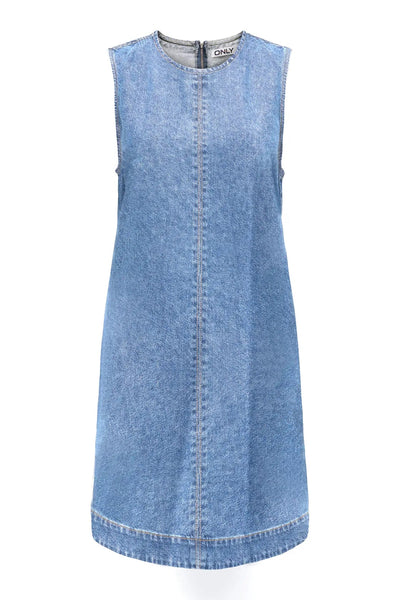 Ærmeløs lys blå denimkjole med lynlås bagpå og let buet kant.