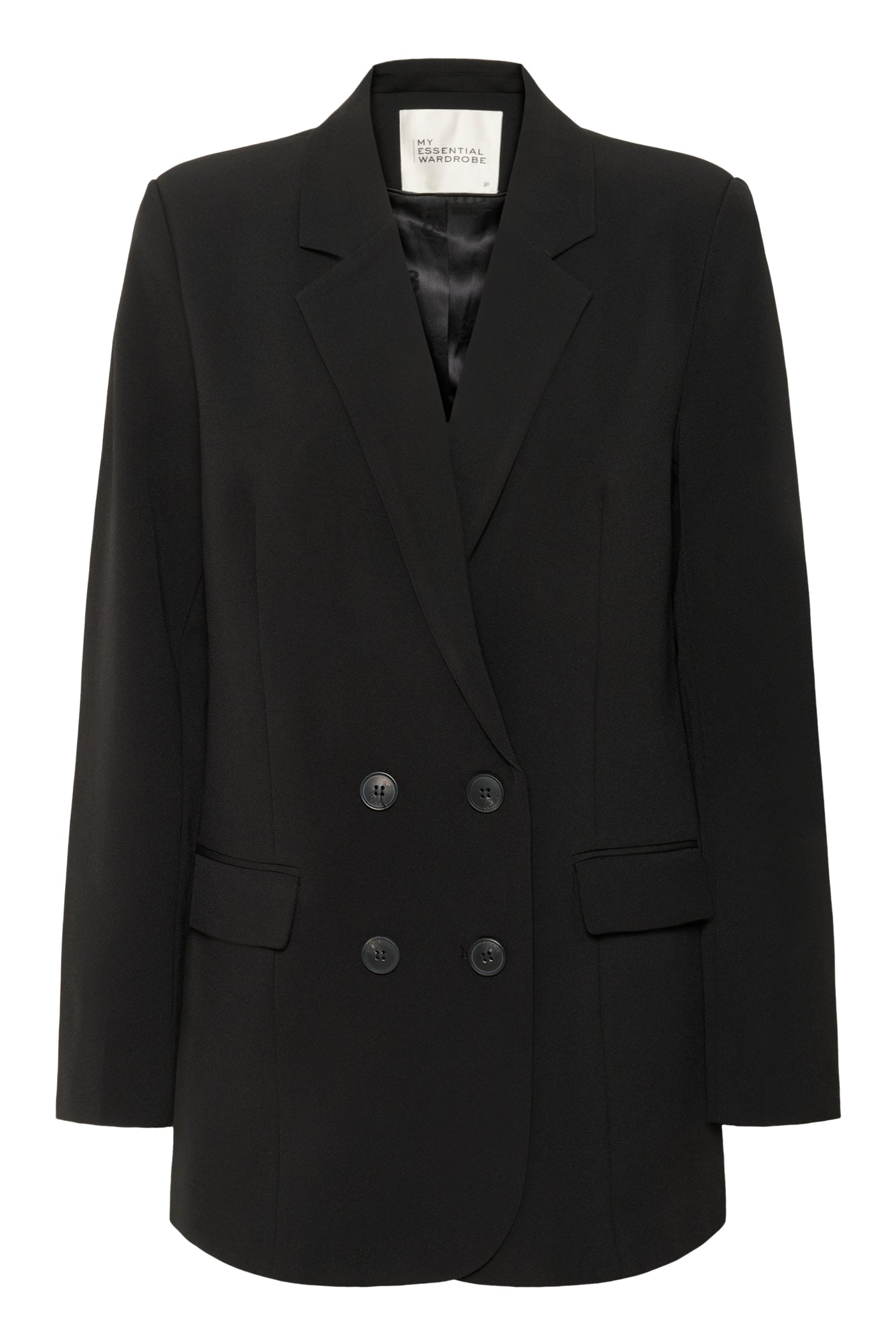 Skræddersyet sort blazer med to rækker knapper og indvendigt mærke fra My Essential Wardrobe.