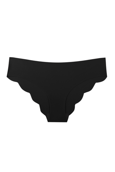 Sorte trusser med bølget kant og minimalistisk design.