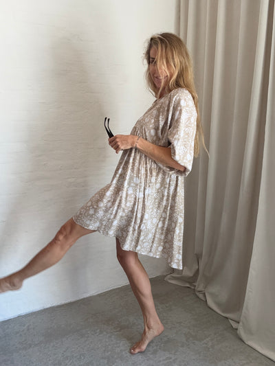 Sassy Copenhagen - Dress - Beige/White - Elina