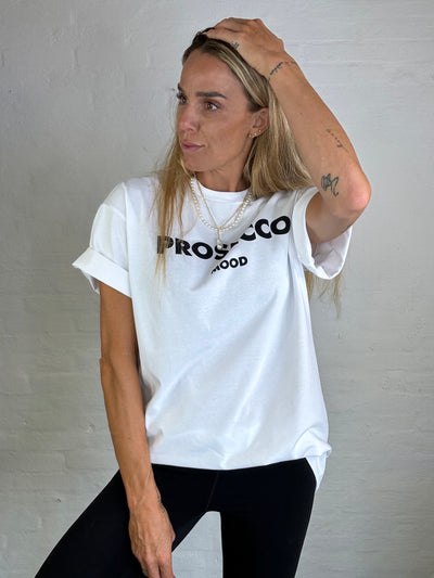 Sassy Copenhagen -Statement t-shirt - Hvid - Prosecco mood ( bemærk str m/l er i preorder til uge 52)