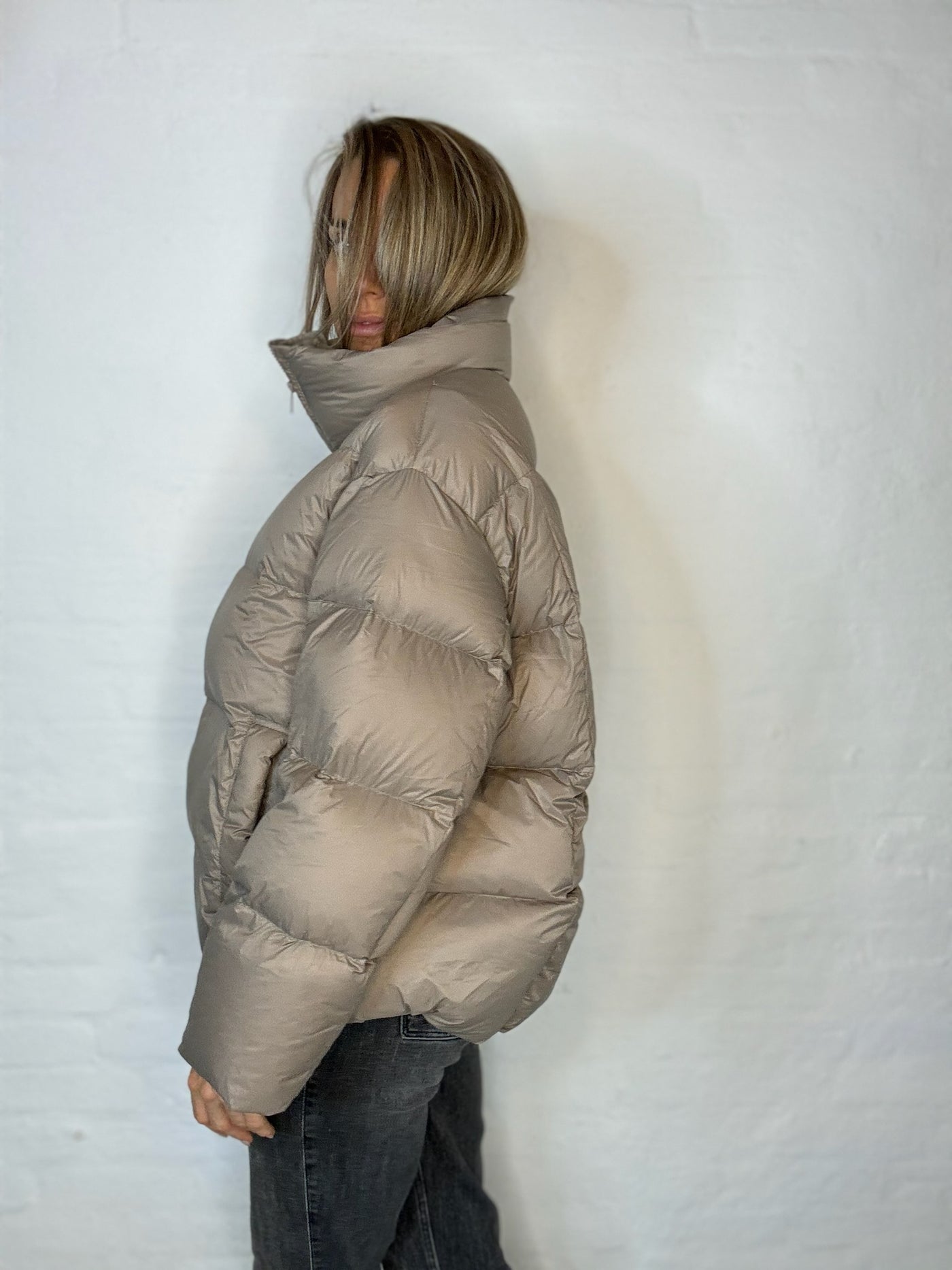 Sassy Copenhagen - Puffer jacket - Beige - Down jacket - Alina