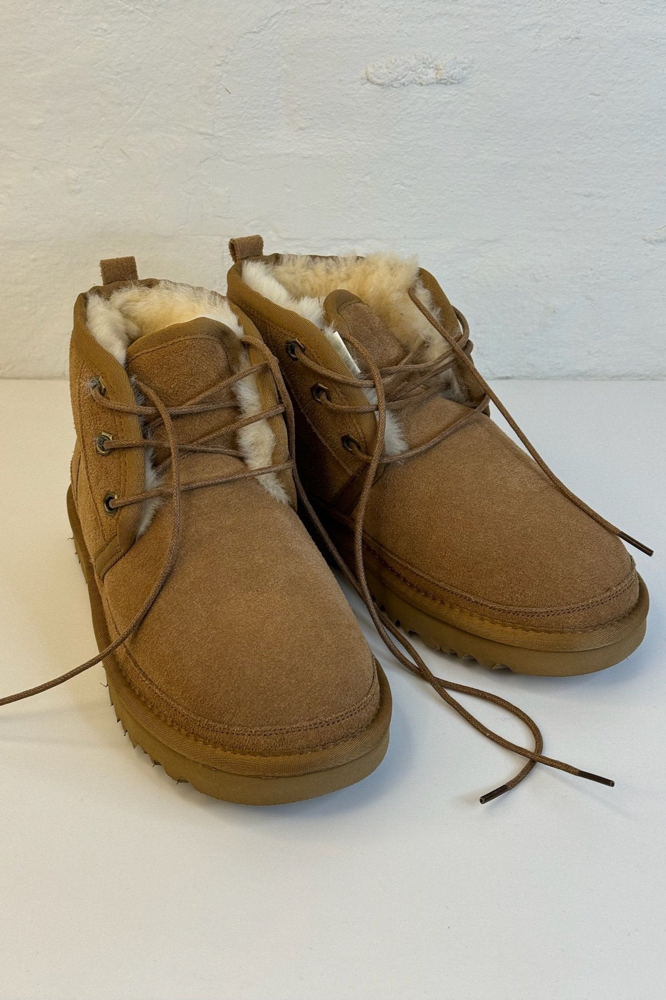 Lambskin with laces teddy bear boots - tan “Normal in size”