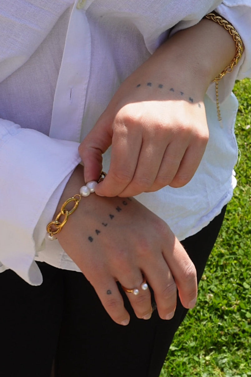Nine - Ada Ring