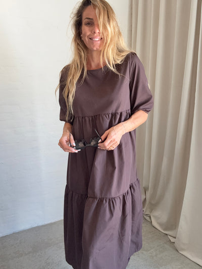Sassy Copenhagen - Marie kjole med tshirt ærmer - Brun sss