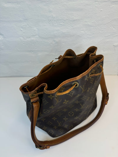 Louis Vuitton -  Monogram petite noé - Skuldertaske - Secondhand