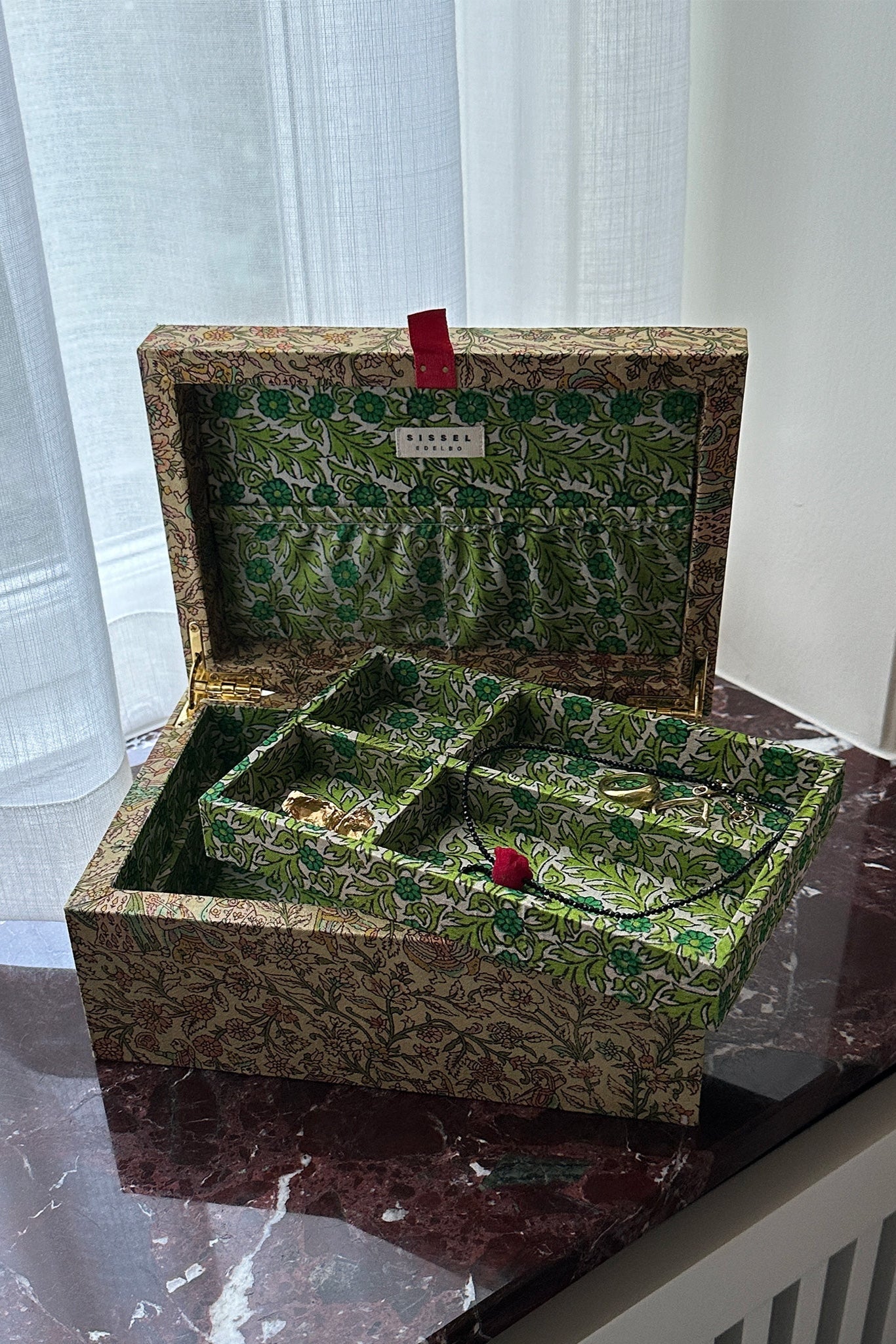 Sissel Edelbo - Jewelry box/organizer - Jacita SILK - No. 55 pp