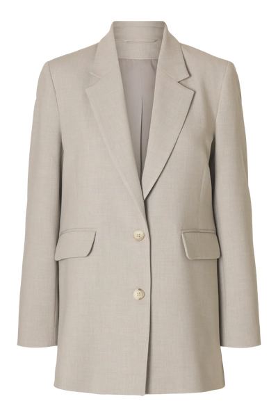 Beige blazer med afslappet pasform, knapper og lommer med klap fra Selected Femme.