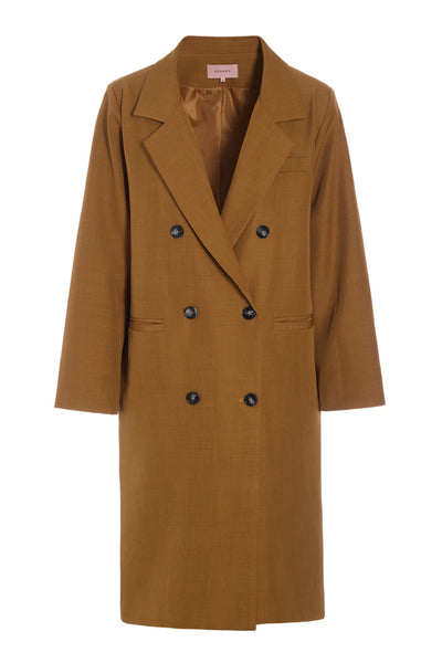 Brun trenchcoat med klassisk krave og sorte knapper. Dobbeltknappet og med en glat overflade.