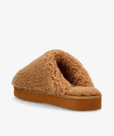 Phenumb - Slippers - Lamb wool tan - Puff