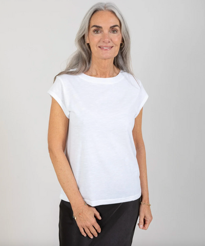 CC Heart - T-shirt - Black - Basic round neck