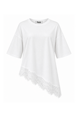 Sassy Copenhagen - Asymmetrisk T-shirt m. blonder - Hvid - Akacia