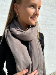 Andcopenhagen Basics - 70% Cashmere Scarf Dark coffee - Yana
