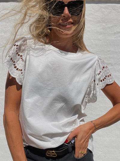 Sassy Copenhagen t-shirts & toppe Boxy t-shirt med blonder - Hvid - Mia - Sassy Copenhagen