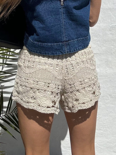 Sassy Copenhagen Underdele Broderi anglaise shorts -  Lys beige - Anais - Sassy Copenhagen