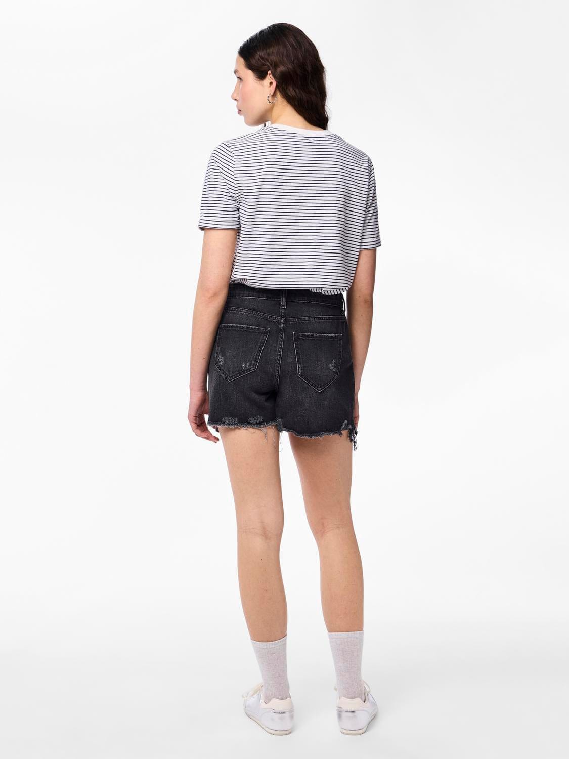 Pieces Underdele Denim shorts - Black - Summer HW - Pieces