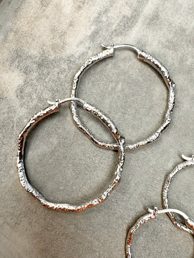 Andcopenhagen Sølvøreringe Hammered hoops Big - 925 sterlingsølv- Sicca Silver - Andcopenhagen