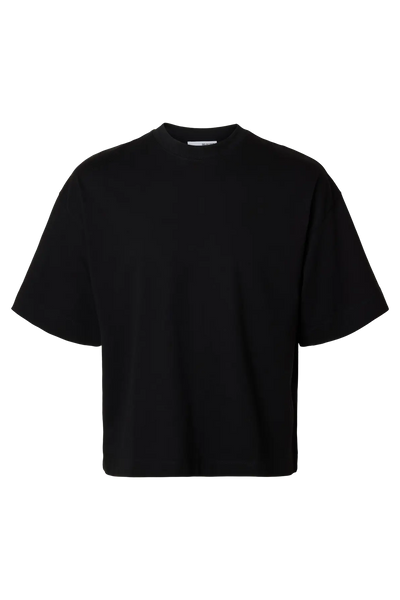 Sort oversized T-shirt med rund hals, korte ærmer og hofte længde fra Selected Femme.