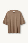 Oversized Como T-shirt i farven Truffle fra The Garment forfra
